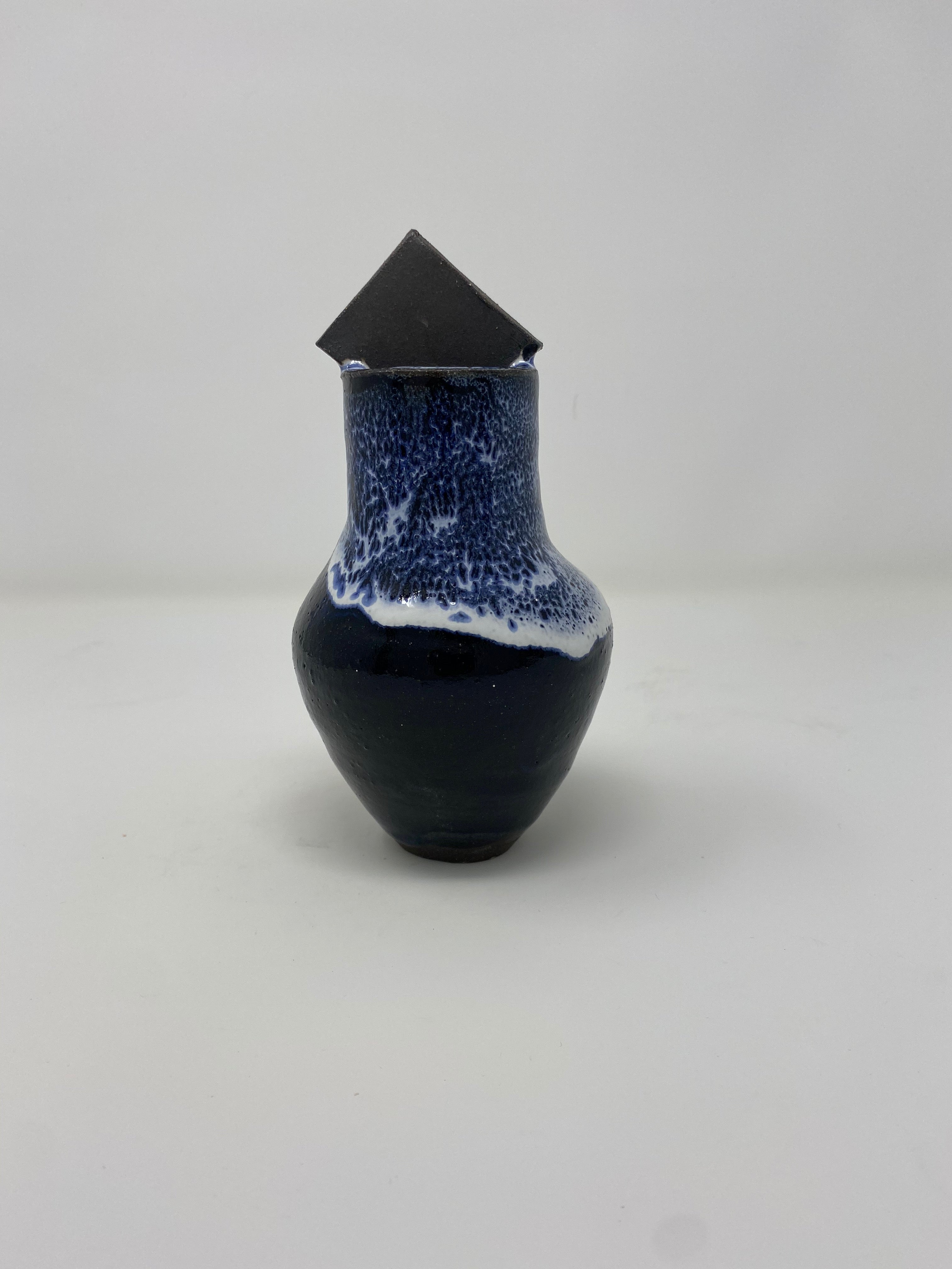 Wave Vase with Rectangle